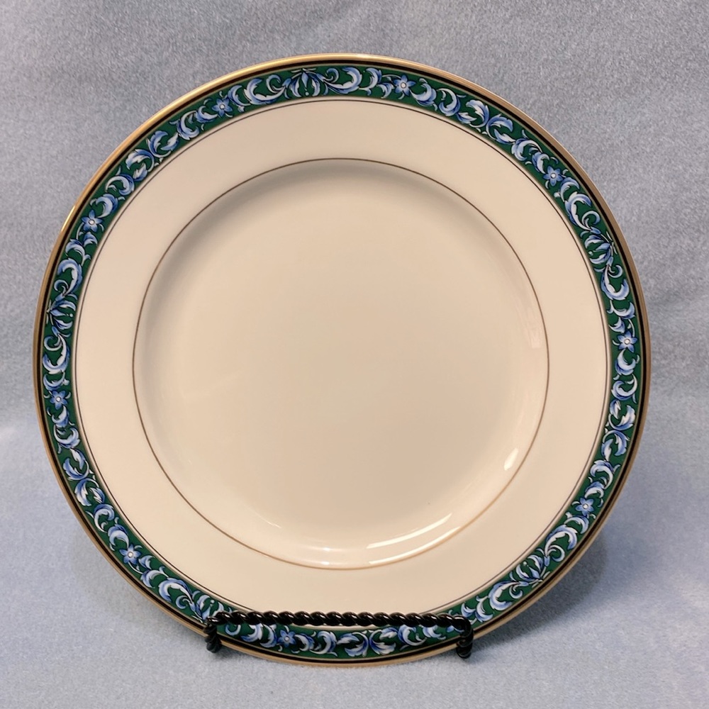 MIKASA AUBUSSON Salad Plate/Dessert Plate